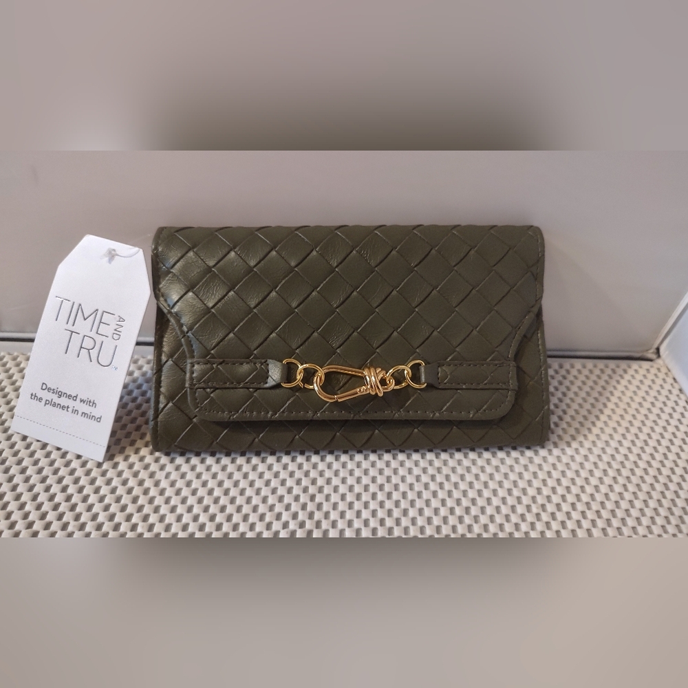 Time and Tru Women's Scarlet Envelope Wallet, Dark Olive NWT